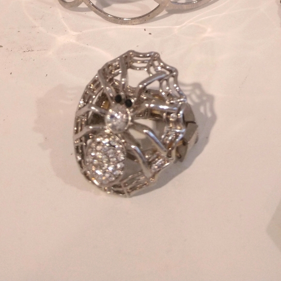 4 piece jewelry combo set. - Picture 5 of 5